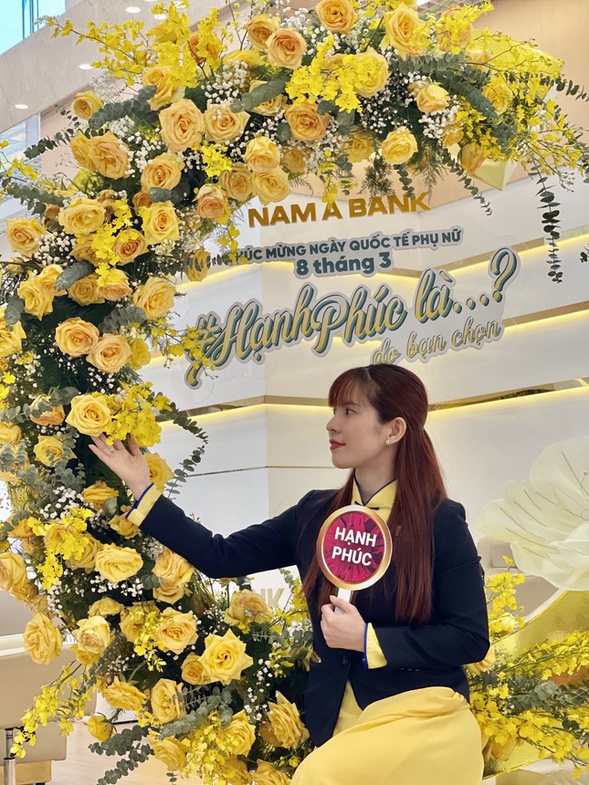 Nam A Bank lan tỏa thông điệp hạnh phúc nhân dịp 8/3 ảnh 2