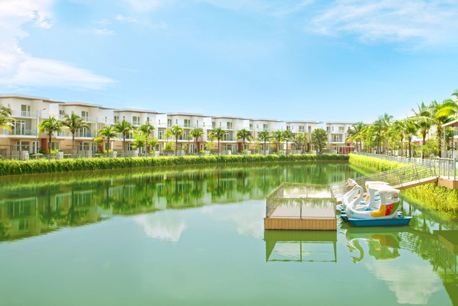 Phú Long đồng loạt trao sổ hồng các dự án đến khách hàng ảnh 1