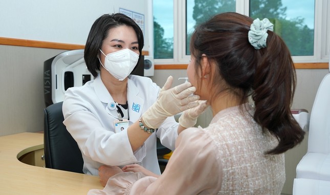 Chăm da nhạy cảm nhạy cảm dịu lành từ chuyên gia – Chăm da mụn tuổi dậy thì ảnh 1