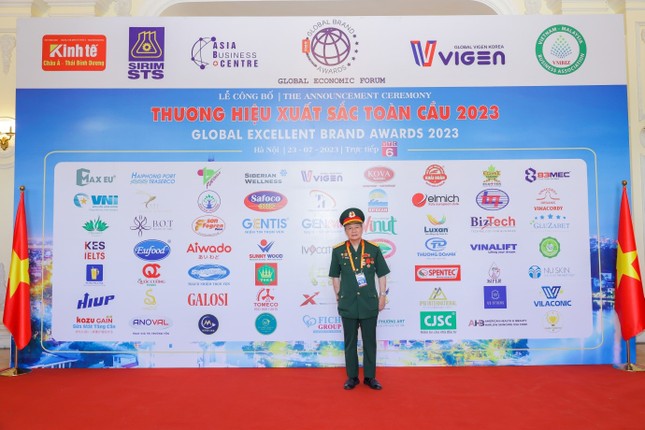 Bệnh viện mắt Hồng Sơn nhận giải thưởng 'Top 20 thương hiệu xuất sắc toàn cầu 2023' ảnh 3