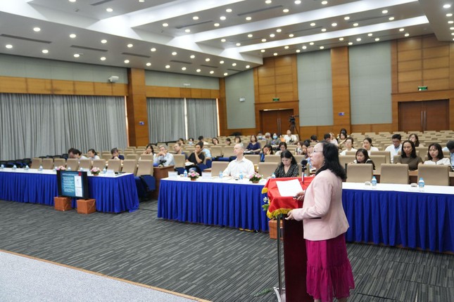 Trình diễn kỹ thuật cấy ốc tai điện tử và nội soi tai EES phức tạp tại Hội nghị quốc tế ảnh 2