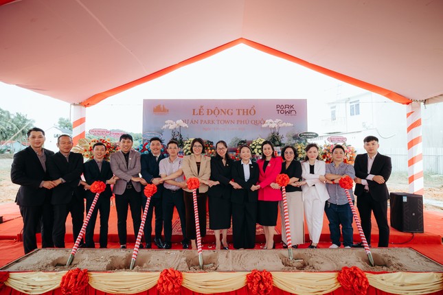 Lễ động thổ & Lễ kí kết đại lý phân phối dự án Park Town Phú Quốc ảnh 1