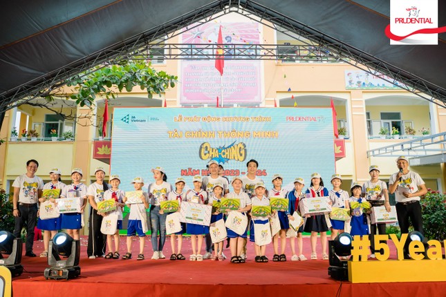 Dự án GDTC Cha-Ching nâng tổng số trẻ em được trang bị kiến thức quản lý tài chính thông minh lên hơn 100.000 ảnh 4