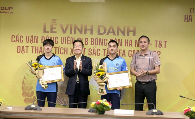 Bóng bàn Hà Nội T&T giành 2 huy chương vàng tại giải các đội mạnh quốc gia ảnh 3