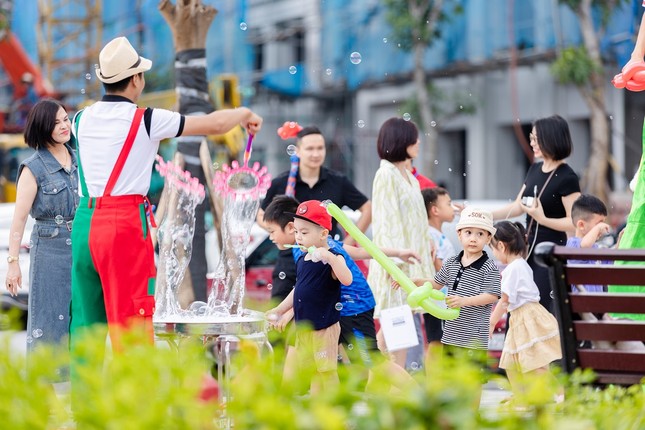 Mục sở thị công viên đẳng cấp và nhà mẫu 'sang xịn' tại Vinhomes Golden Avenue Móng Cái ảnh 1