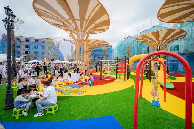 Mục sở thị công viên đẳng cấp và nhà mẫu 'sang xịn' tại Vinhomes Golden Avenue Móng Cái ảnh 3