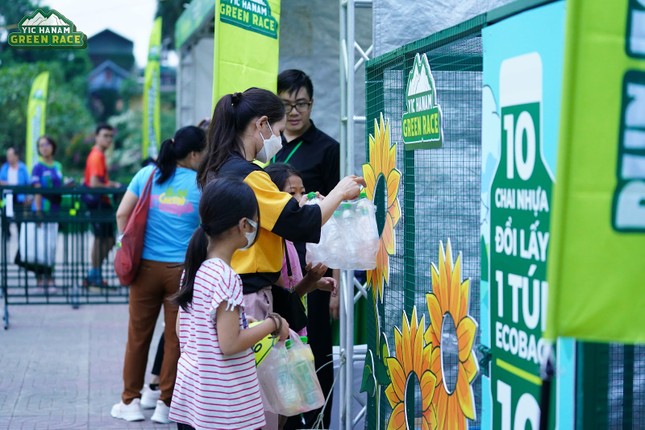 2000 runner 'phủ xanh' thành phố Phủ Lý tại giải chạy YIC Hanam Green Race ảnh 4