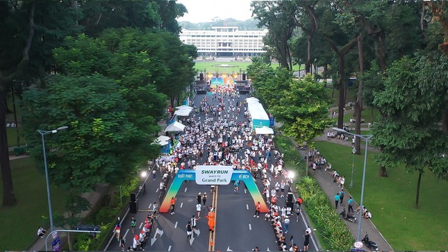 Hàng nghìn runners chinh phục đường chạy 5Way Run - Ways to Grand Park ảnh 2
