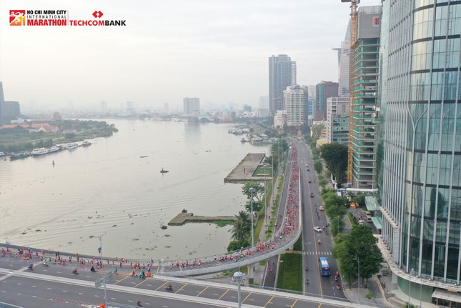 Giải marathon lớn nhất Việt Nam mùa thứ 6 tiếp tục lan tỏa 'Bước chạy vì một Việt Nam vượt trội' ảnh 2