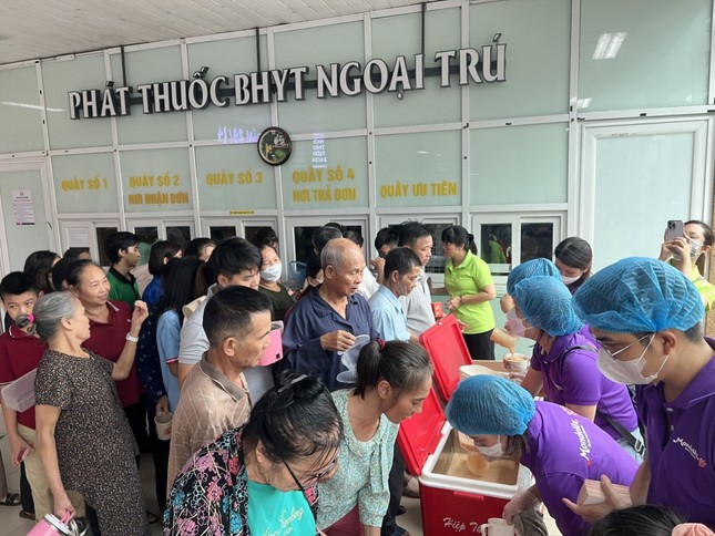 Mondelez Kinh Đô nỗ lực bền bỉ hỗ trợ thực phẩm cho cộng đồng ảnh 2