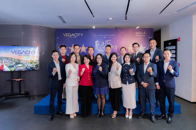 Gần 1 tỷ đồng tiền thưởng dành cho đại lý lập kỷ lục doanh số bán hàng Vega City Nha Trang ảnh 3