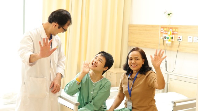 Lần đầu tiên tại Việt Nam, bệnh nhân động kinh có cơ hội khỏi bệnh nhờ phương pháp phẫu thuật mới ảnh 2