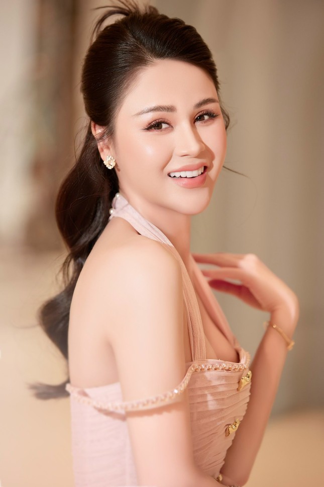 TPBVSK Hoàng Nữ Đan và kem bôi Ngọc Nữ - Bí quyết trẻ đẹp của diễn viên Lương Thu Trang ảnh 1