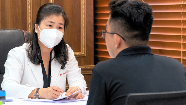 Phòng khám da liễu DRH Clinic chi hàng trăm triệu hỗ trợ điều trị viêm da miễn phí cho bệnh nhân ảnh 2
