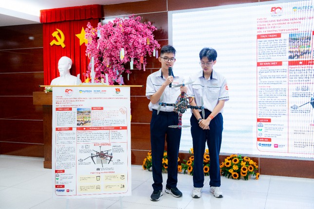 Học sinh phổ thông hào hứng tham gia cuộc thi 'Ý tưởng sáng tạo cùng tiếng Nhật' tại HUTECH ảnh 1