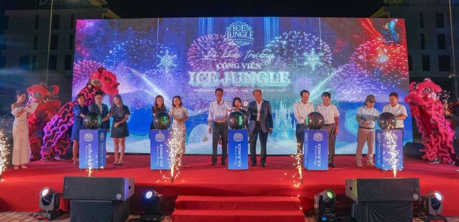 Ice Jungle - Show trình diễn nghệ thuật ánh sáng hiện đại bậc nhất Việt Nam chính thức khai trương ảnh 2