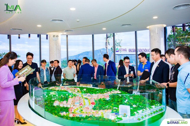 Lãi suất cho vay tiếp tục giảm sẽ 'hâm nóng' thị trường bất động sản cuối năm? ảnh 2