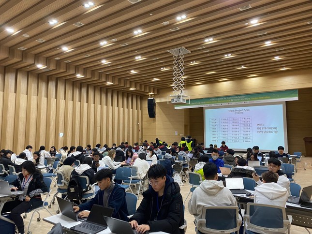 Đoàn học sinh Việt Nam thắng lớn tại cuộc thi về tài năng khoa học với chủ đề khoa học bền vững ảnh 3