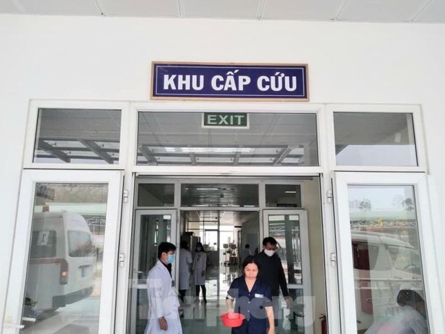 Những bệnh nhân đầu tiền đến điều trị tại bệnh viện trăm tỉ từng bỏ hoang ảnh 1