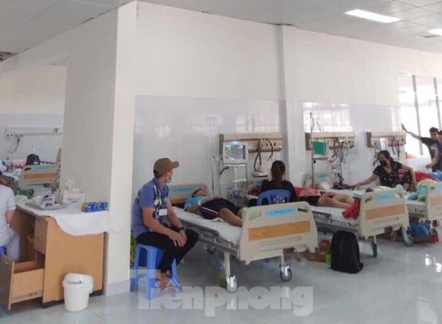 Những bệnh nhân đầu tiền đến điều trị tại bệnh viện trăm tỉ từng bỏ hoang ảnh 4