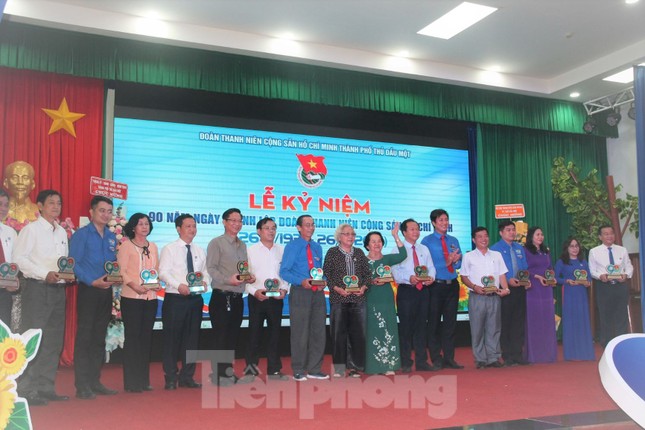 Tuyên dương những tấm gương quên mình vì cộng đồng ảnh 4
