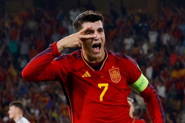 Morata sắm vai người hùng, Tây Ban Nha chật vật hạ Scotland ảnh 1