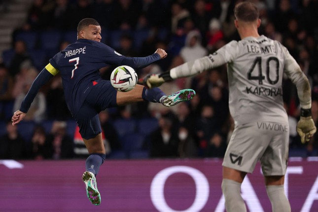 Hàng tấn công 'thêu hoa dệt gấm', PSG vươn lên dẫn đầu Ligue 1 ảnh 1