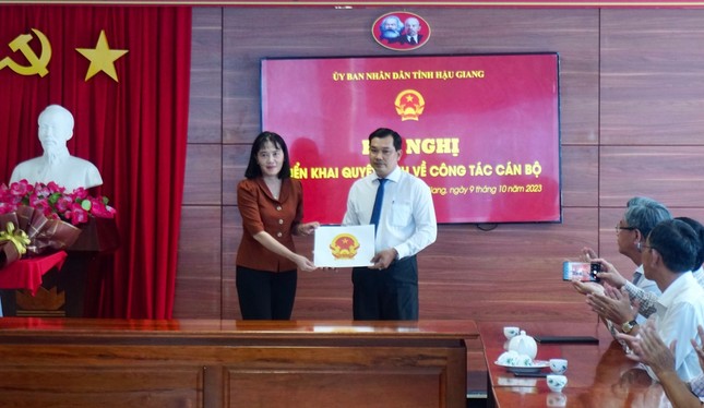 Hậu Giang điều động, bổ nhiệm cán bộ ảnh 1