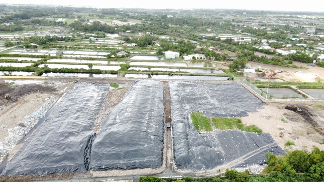 Chủ tịch Bến Tre: Sau khắc phục ô nhiễm, tiếp tục chôn lấp rác thải ở bãi rác An Hiệp ảnh 3