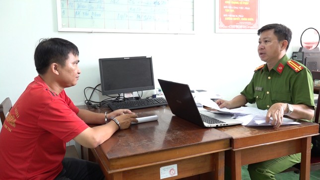 Tìm bị hại trong vụ làm giả hợp đồng, chiếm đoạt 7 lô đất ở An Giang ảnh 1