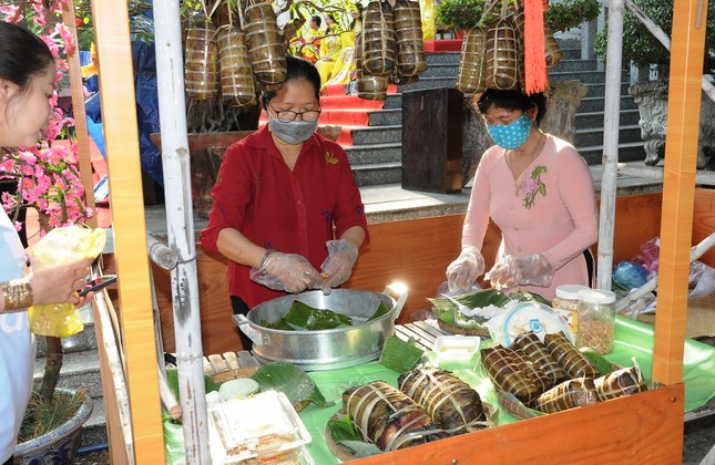 Rộn ràng sắc xuân trên phố Tây Đô ảnh 3