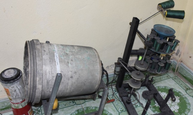 Cảnh sát phát lộ căn hầm bí mật để sản xuất pháo trái phép ở Thanh Hoá ảnh 3