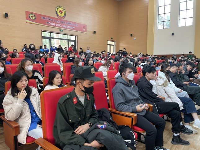 Thanh Hóa: Hơn 1.000 tình nguyện viên tham gia Chủ Nhật Đỏ tại Đại học Hồng Đức ảnh 12