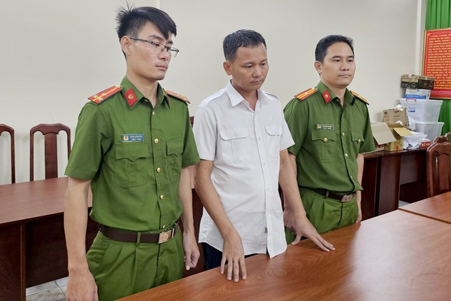 Thủ đoạn tiếp tay buôn lậu của nhân viên bảo dưỡng máy bay sân bay Tân Sơn Nhất ảnh 1