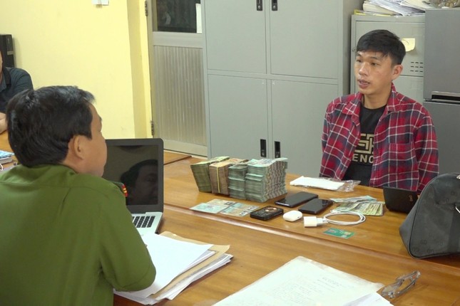 Hành trình truy bắt băng cướp ngân hàng ở TPHCM ảnh 3