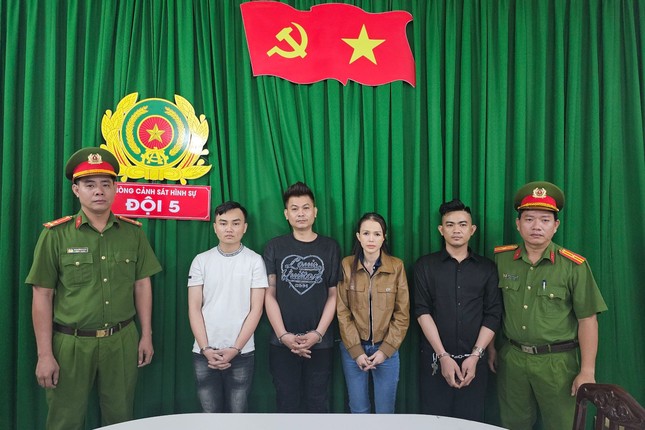 Nhà hàng ở trung tâm TPHCM ‘nuôi’ 60 tiếp viên nữ để múa sexy, bán dâm ảnh 1