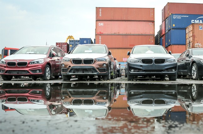 Số phận lô 600 xe BMW nằm cảng Sài Gòn được định đoạt ảnh 1