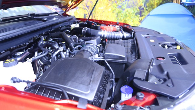 Ford Everest 2018 có giá bán từ hơn 1,1 tỷ đồng ở Việt Nam ảnh 1