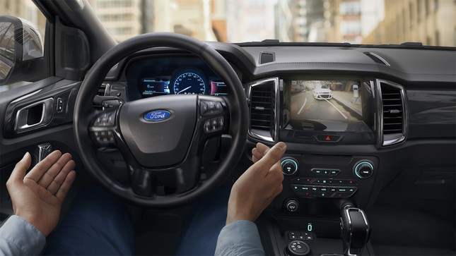 Ford Everest 2018 có giá bán từ hơn 1,1 tỷ đồng ở Việt Nam ảnh 3