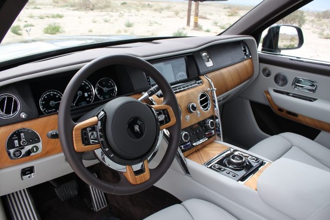 9 điểm nhấn đáng chú ý của Rolls-Royce Cullinan ảnh 2