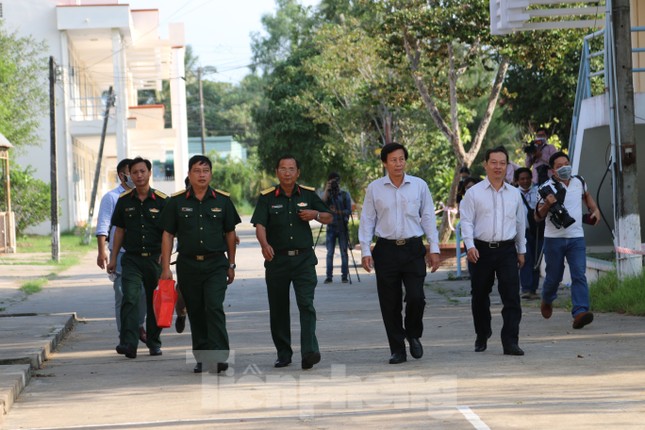 Bên trong khu vực cách ly 28 người về từ vùng dịch tại Trường quân sự Cần Thơ ảnh 8