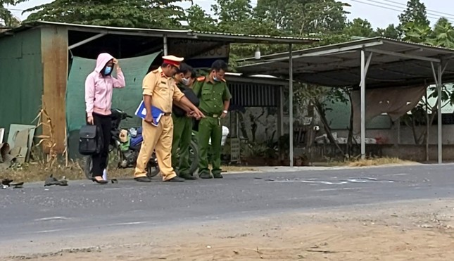 Thai phụ tử vong sau va chạm xe máy ảnh 1