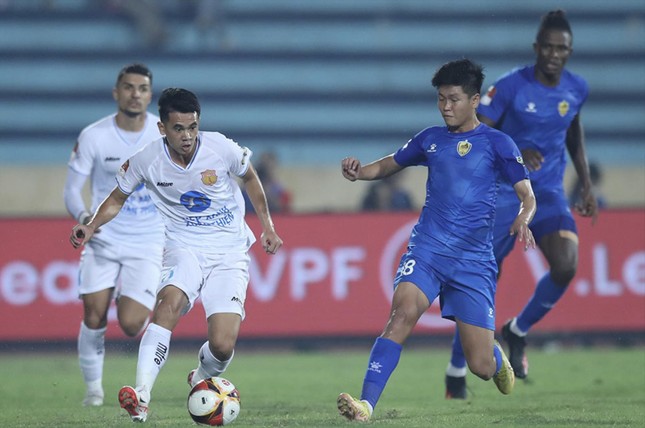 V-League giàu màu sắc với VAR ảnh 1