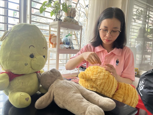 Mưu sinh với nghề lạ - Kỳ 3: Người 'khâu' kỷ niệm ảnh 2