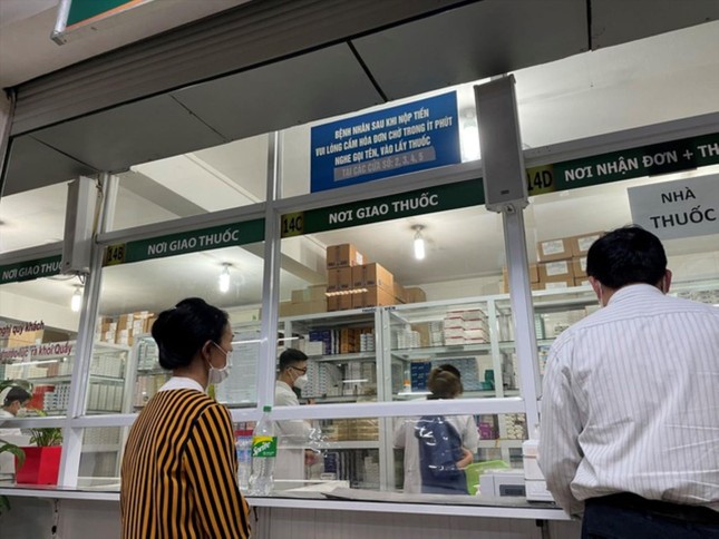 Gỡ bài toán thiếu vắc xin, thuốc và vật tư y tế ảnh 1