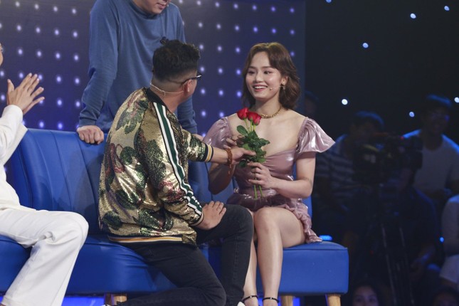 Miu Lê “tức cái lồng ngực” khi Lou Hoàng “quăng miếng rớt” ở “Giọng Ải Giọng Ai“ ảnh 3