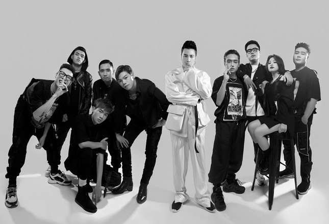 Team Karik tung bộ hình “lột xác” cực ngầu, sẵn sàng cho vòng Đối Đầu tại “Rap Việt“ ảnh 1