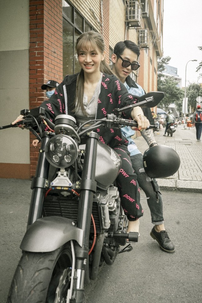 Huy Khánh, Maya, BB Trần, Hải Triều... góp mặt trong MV Ballad cảm xúc của Hoài Lâm ảnh 2