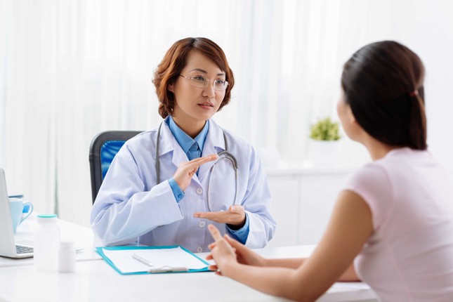 Dấu hiệu mắc bệnh lây qua đường tình dục, đến viện khám ngay ảnh 1