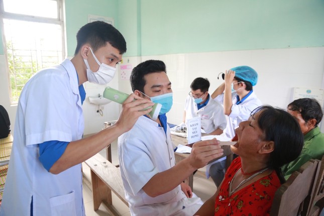 Tuổi trẻ TT-Huế ra quân tình nguyện mùa đông ảnh 1